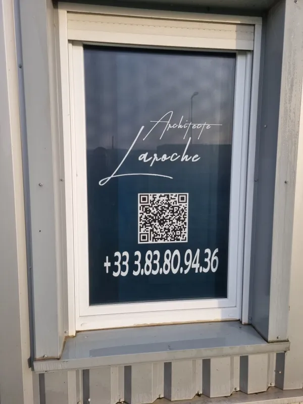 Vitrophanie Architecte Laroche détail