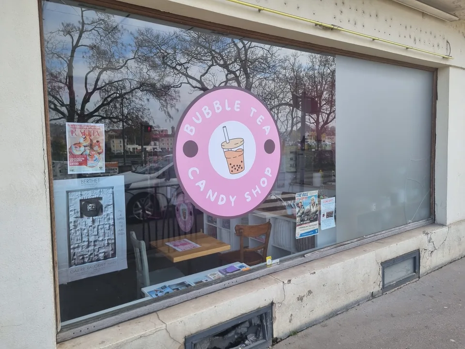 Vitrophanie Bubble Tea Candy Shop