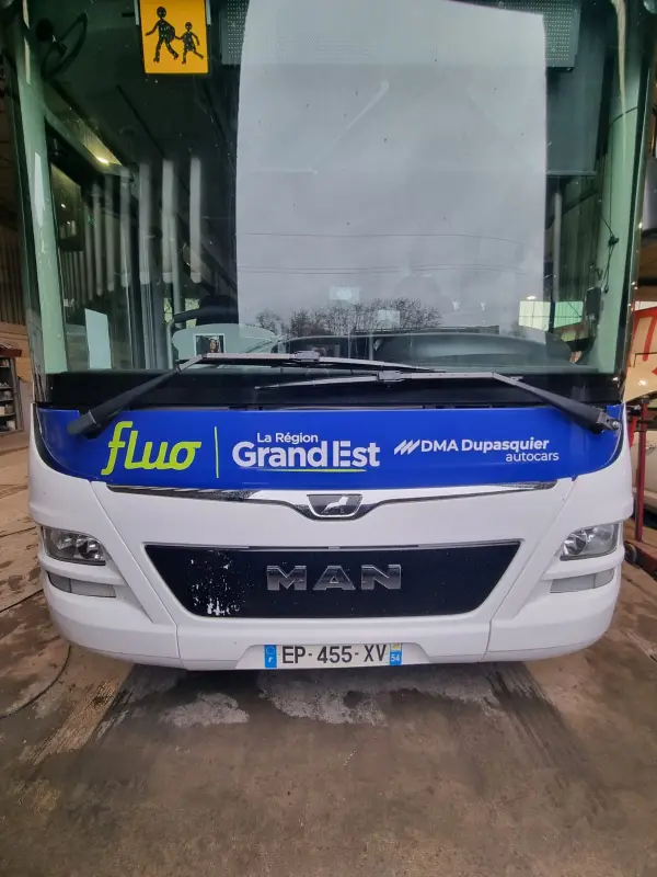 Marquage bus Grand Est vue 3