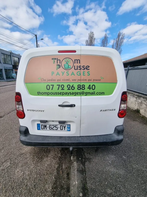 Marquage Peugeot Partner ThomPousse Paysages - vue arrière